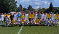 Gemeinsames Mannschaftsbild Club-Legenden des 1. FC Nürnberg mit Altherren des TSV Rottenbauer
